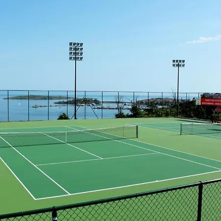 трёхкомнатные роскошные у моря в санта марина דירה *