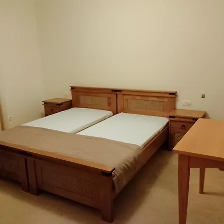 трёхкомнатные роскошные у моря в санта марина סוזופול