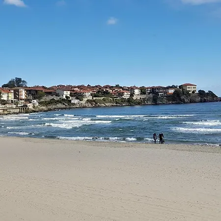 трёхкомнатные роскошные у моря в санта марина Apartment