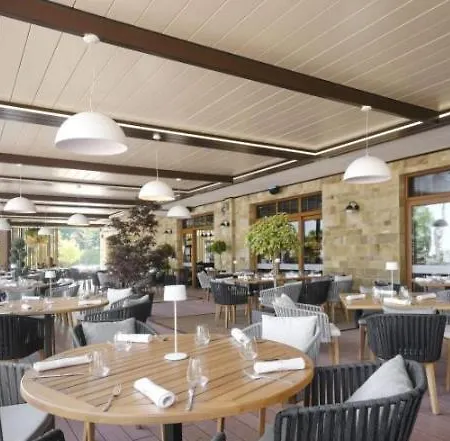 трёхкомнатные роскошные у моря в санта марина 公寓 *