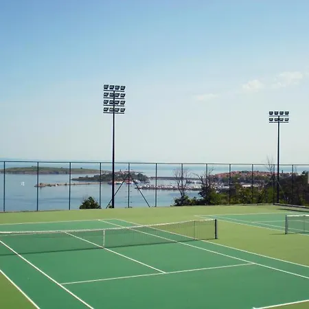 трёхкомнатные роскошные у моря в санта марина 公寓 索佐波尔