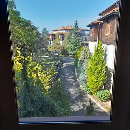 трёхкомнатные роскошные у моря в санта марина 索佐波尔